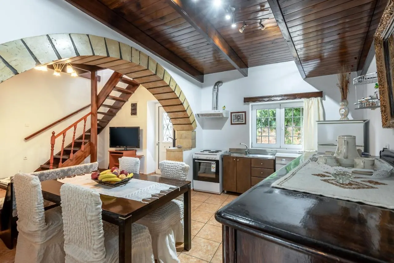 Aroni Cretan Comfortable House - Hamam Suites Aroni Aronion