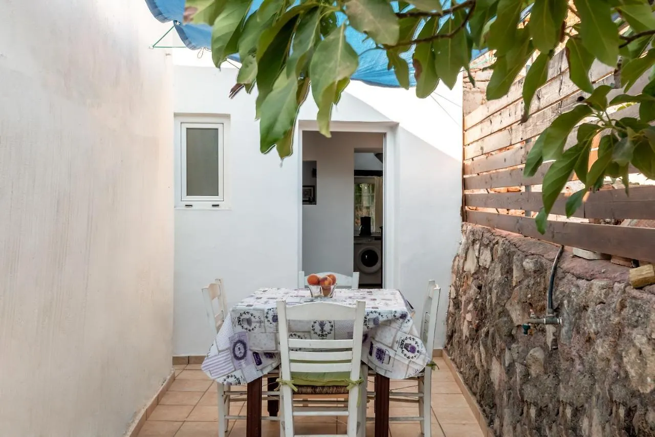 Aroni Cretan Comfortable House - Hamam Suites Aroni Apartment