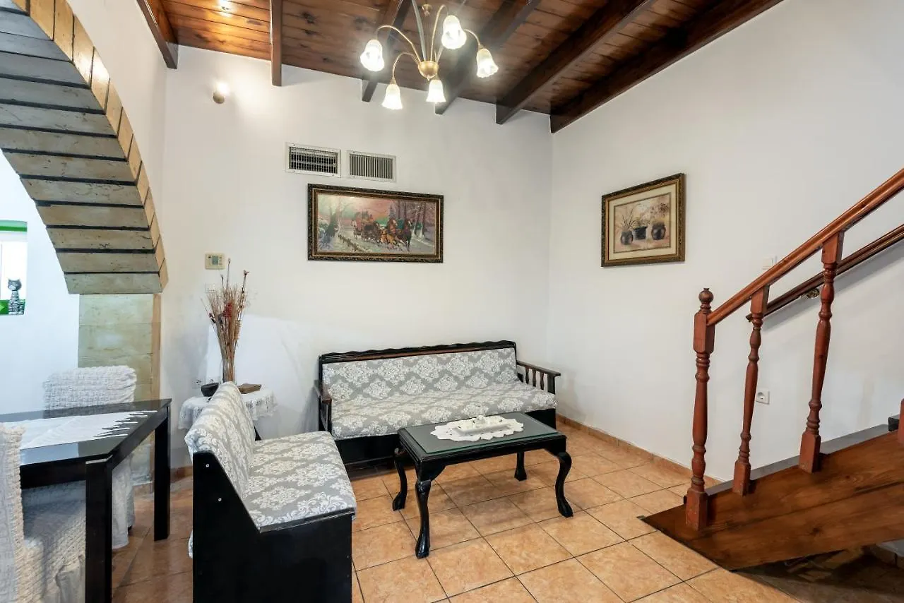 Aroni Cretan Comfortable House - Hamam Suites Aroni Apartmán Aronion